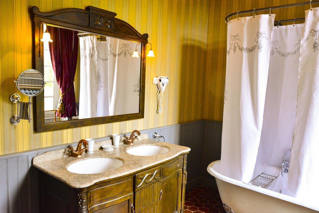 Chateau D'Origny, Chambres D'Hotes Et Restaurant Gastronomique Ouches Buitenkant foto
