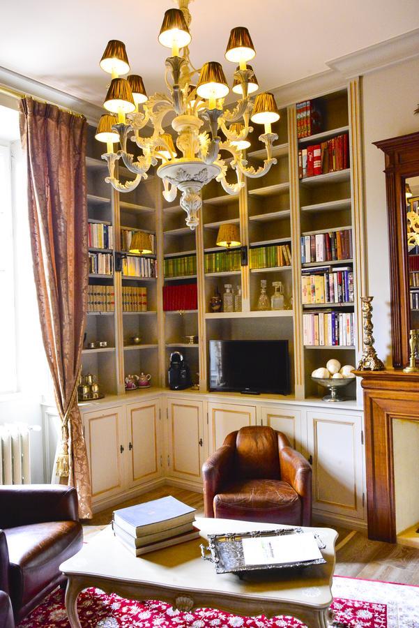 Chateau D'Origny, Chambres D'Hotes Et Restaurant Gastronomique Ouches Buitenkant foto